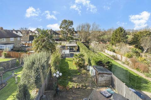 4 bedroom semi-detached house for sale, Somerset Avenue, Chessington KT9