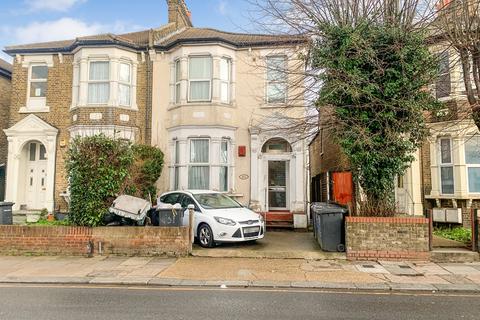 1 bedroom flat for sale, London SE13
