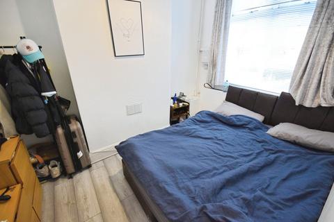 2 bedroom terraced house to rent, Seaford Street, Shelton