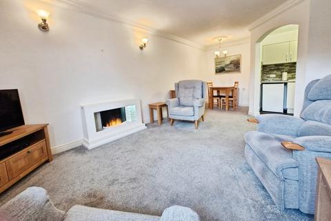 undefined, Horsforth LS18