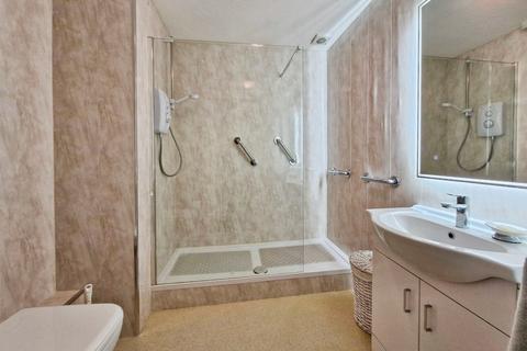 undefined, Horsforth LS18