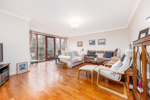 3 bedroom apartment for sale, Elderbank, Bearsden