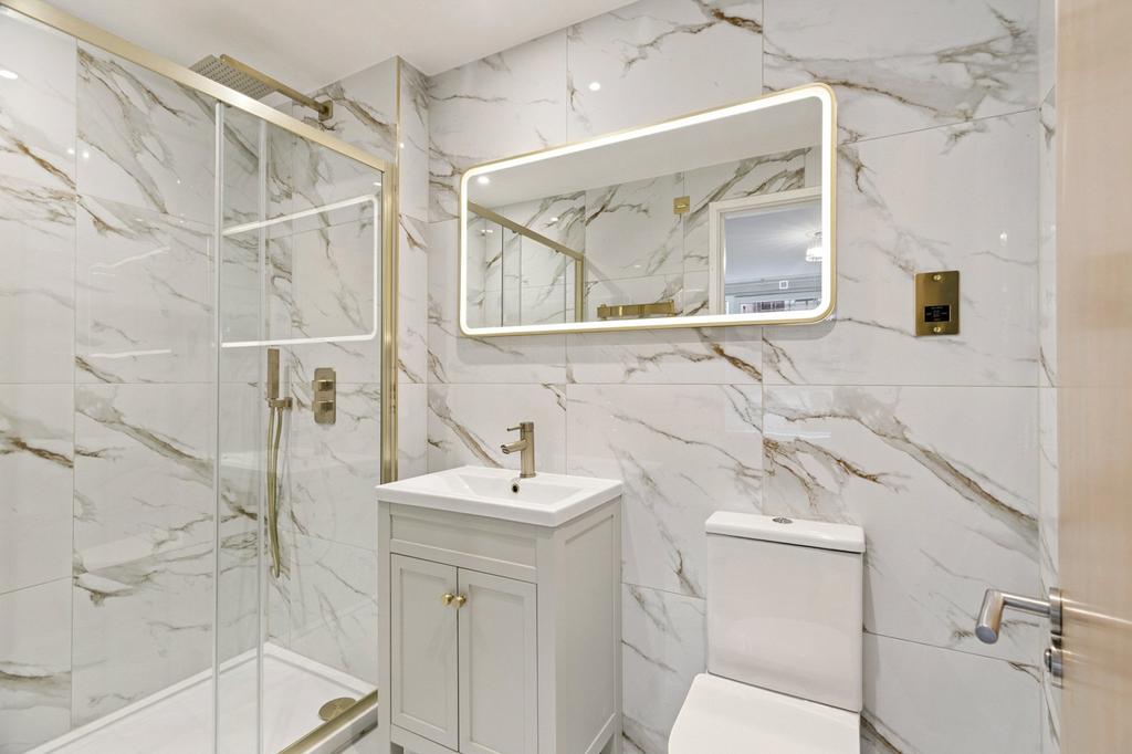 En Suite Shower Room