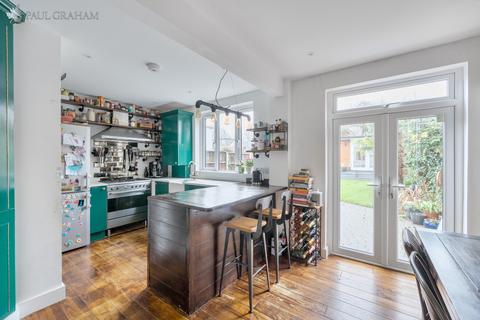 undefined, Shepley Close, Carshalton