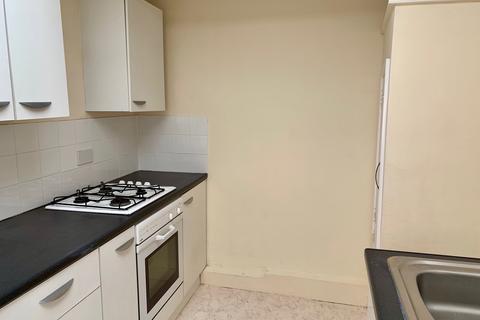 2 bedroom house to rent, Hayes Road, Paignton, TQ4