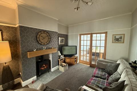 3 bedroom semi-detached house for sale, Peasholm Gardens, Scarborough YO12