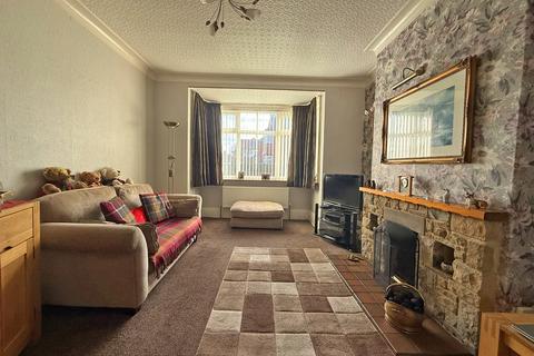 3 bedroom semi-detached house for sale, Peasholm Gardens, Scarborough YO12