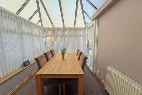 3 bedroom semi-detached house for sale, Peasholm Gardens, Scarborough YO12