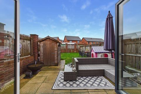 3 bedroom semi-detached house for sale, Hawes Way, Waverley