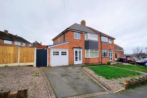 3 bedroom semi-detached house to rent, Brenton Road, Wolverhampton WV4