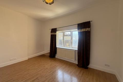 2 bedroom flat to rent, Nicoll Road, Harlesden NW10