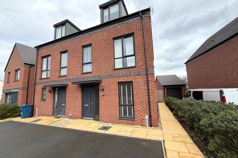3 bedroom semi-detached house to rent, Redgrave Drive, Stafford
