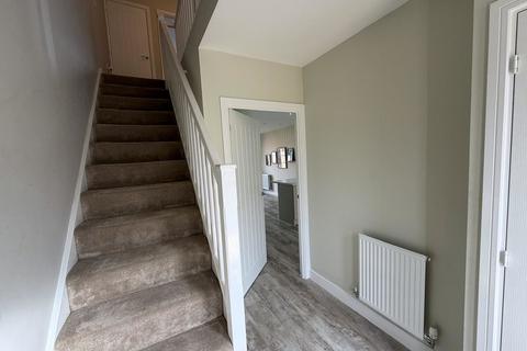 3 bedroom semi-detached house to rent, Redgrave Drive, Stafford