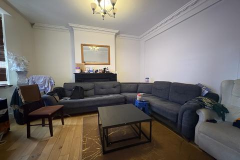 4 bedroom terraced house for sale, Hertford Road, Enfield EN3