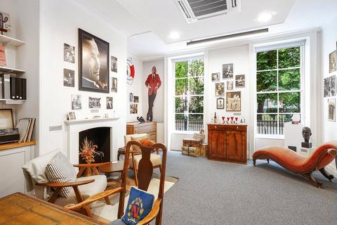 undefined, Red Lion Square, Bloombury, London, WC1R