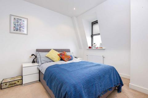 1 bedroom flat to rent, Streatham High Road, London SW16