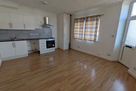 undefined, Manor Road North, Southampton