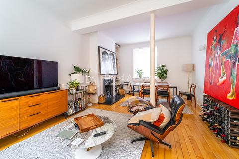 undefined, Hardwicke Mews, Clerkenwell, London