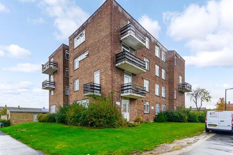 2 bedroom flat to rent, Hollyfield, Harlow