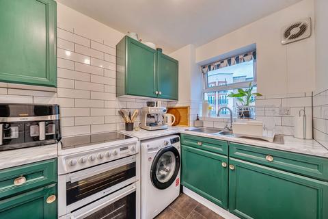 2 bedroom flat for sale, Glaisher Street, London, SE8
