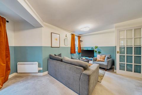 2 bedroom flat for sale, Glaisher Street, London, SE8