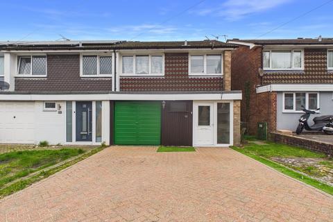 3 bedroom end of terrace house for sale, Kennedy Close, Purbrook PO7