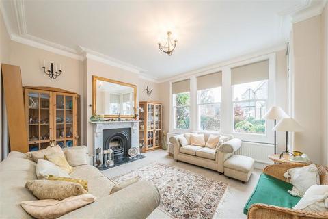 undefined, Teddington Park, Teddington TW11