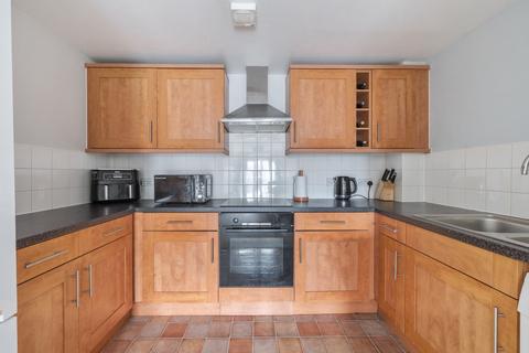 2 bedroom apartment for sale, Squires Court, Bristol BS3