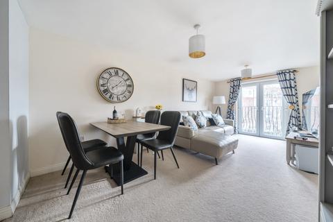 2 bedroom apartment for sale, Squires Court, Bristol BS3