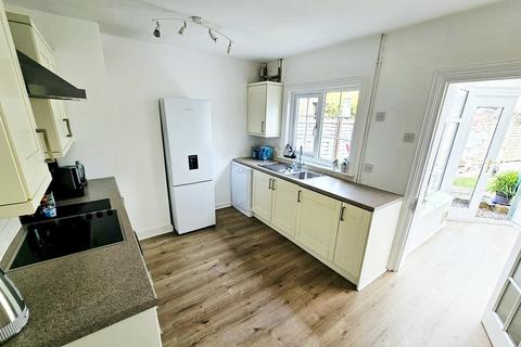 2 bedroom terraced house for sale, Manor Road, Brackley