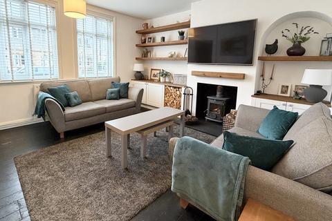 2 bedroom terraced house for sale, Manor Road, Brackley