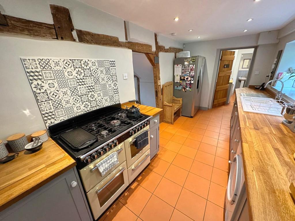 Kitchen to utility