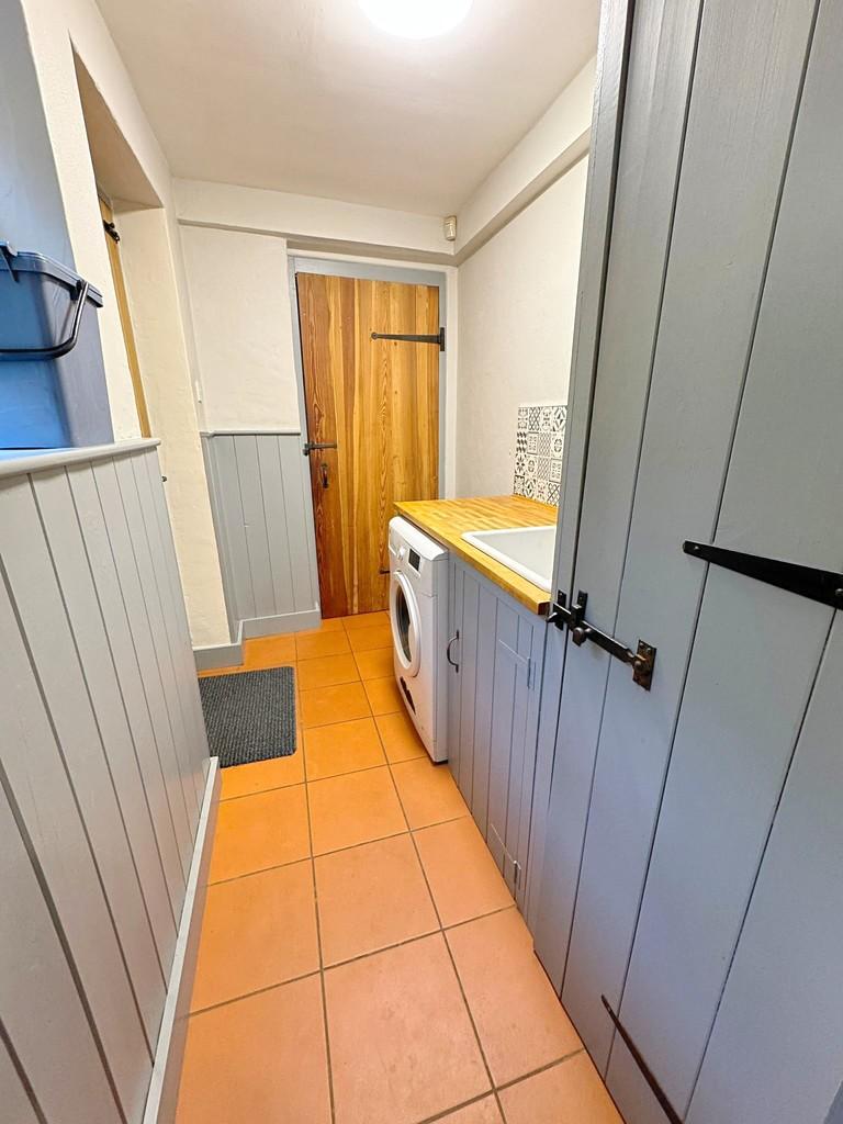 Utility to Kitchen