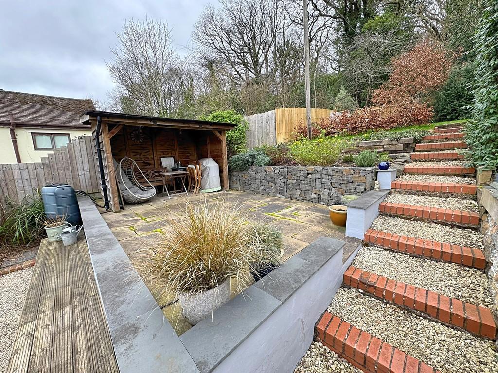Upper side garden