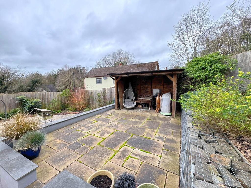Upper side garden angle