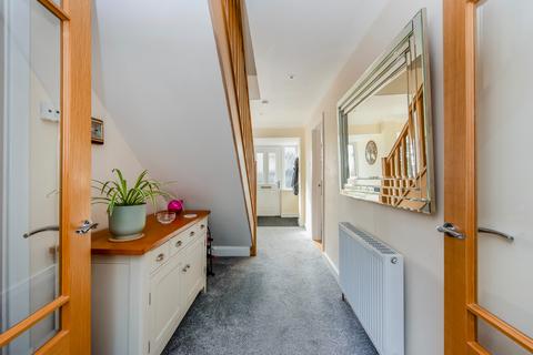 4 bedroom detached house for sale, PIPERS MEAD, CLANFIELD
