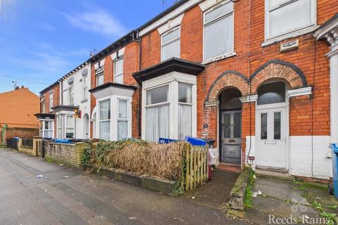 2 bedroom terraced house for sale, May Street, Hull