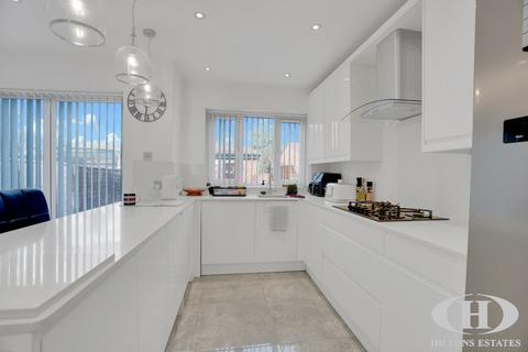 3 bedroom end of terrace house for sale, Wentworth Road, Southall
