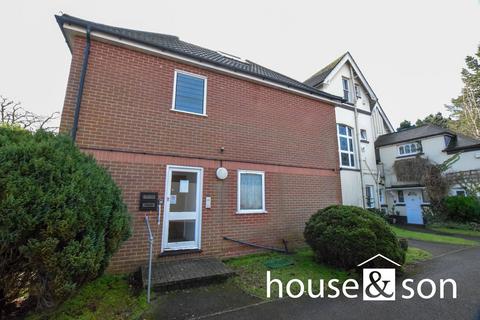 Cavendish Manor, 10 Cavendish Road