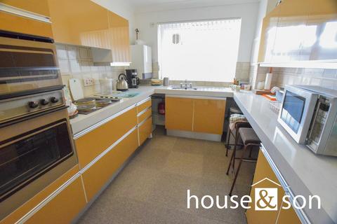 2 bedroom apartment for sale, Solent Pines, Manor Road, East Cliff, Bournemouth, BH1