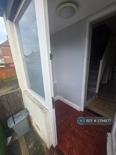 3 bedroom terraced house to rent, Castillon Road, London, SE6