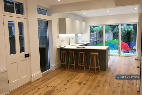 undefined, Avenue Road, Kingston Upon Thames, KT1