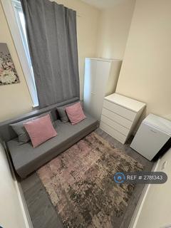 1 bedroom in a house share to rent, Melfort Road, Thornton Heath, CR7