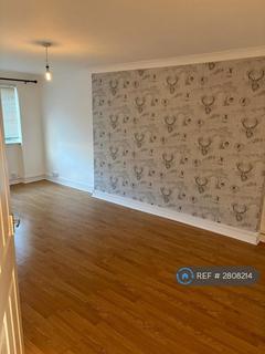 undefined, Cloverfield, Harlow, CM18
