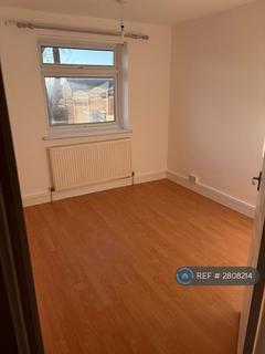 undefined, Cloverfield, Harlow, CM18