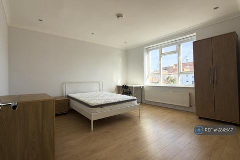 1 bedroom flat to rent, Camden Road, London, NW1
