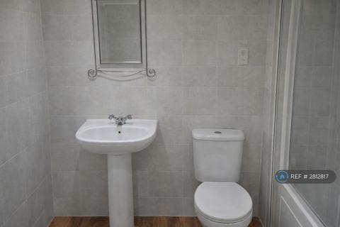 1 bedroom flat to rent, Bramley Crescent, Ilford, IG2