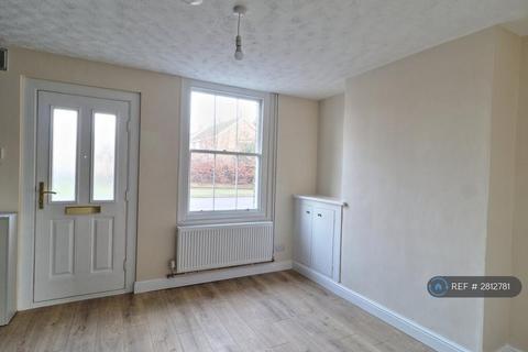 2 bedroom terraced house to rent, Great North Road, St Neots, PE19
