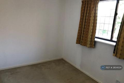 2 bedroom end of terrace house to rent, Tamar Close, St. Ives, PE27
