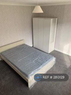 1 bedroom in a house share to rent, Halt Drive, Linford, Stanford-Le-Hope, SS17